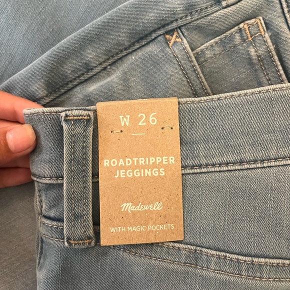 NWT Madewell Roadtripper Jeggings with magic pocket! Size 26! - Picture 3 of 5